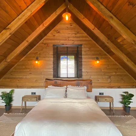 Aparthotel Lavinya